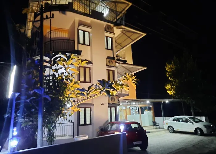 Base9 Cochin Airport Hotel Nedumbassery